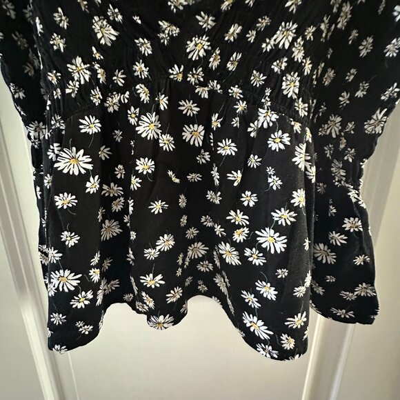 Lottie Moss Black Daisy Print Smocked Puff Sleeve Top M - Picture 6 of 7